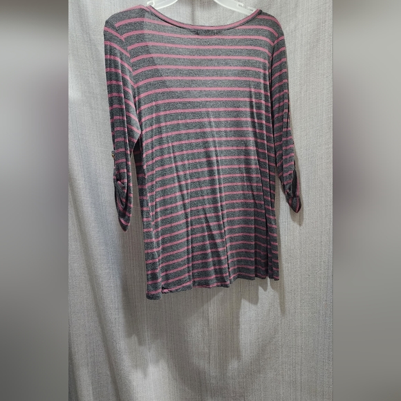 Mid sleeve t shirt - Picture 2 of 2